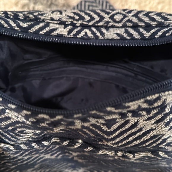 Thirty One Crossbody purse with wallet - Picture 4 of 6